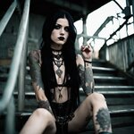 18_year_old_goth_girl_with_long_jet_black_hair_par_by_darkness_of_soul_di5d0dj.jpg